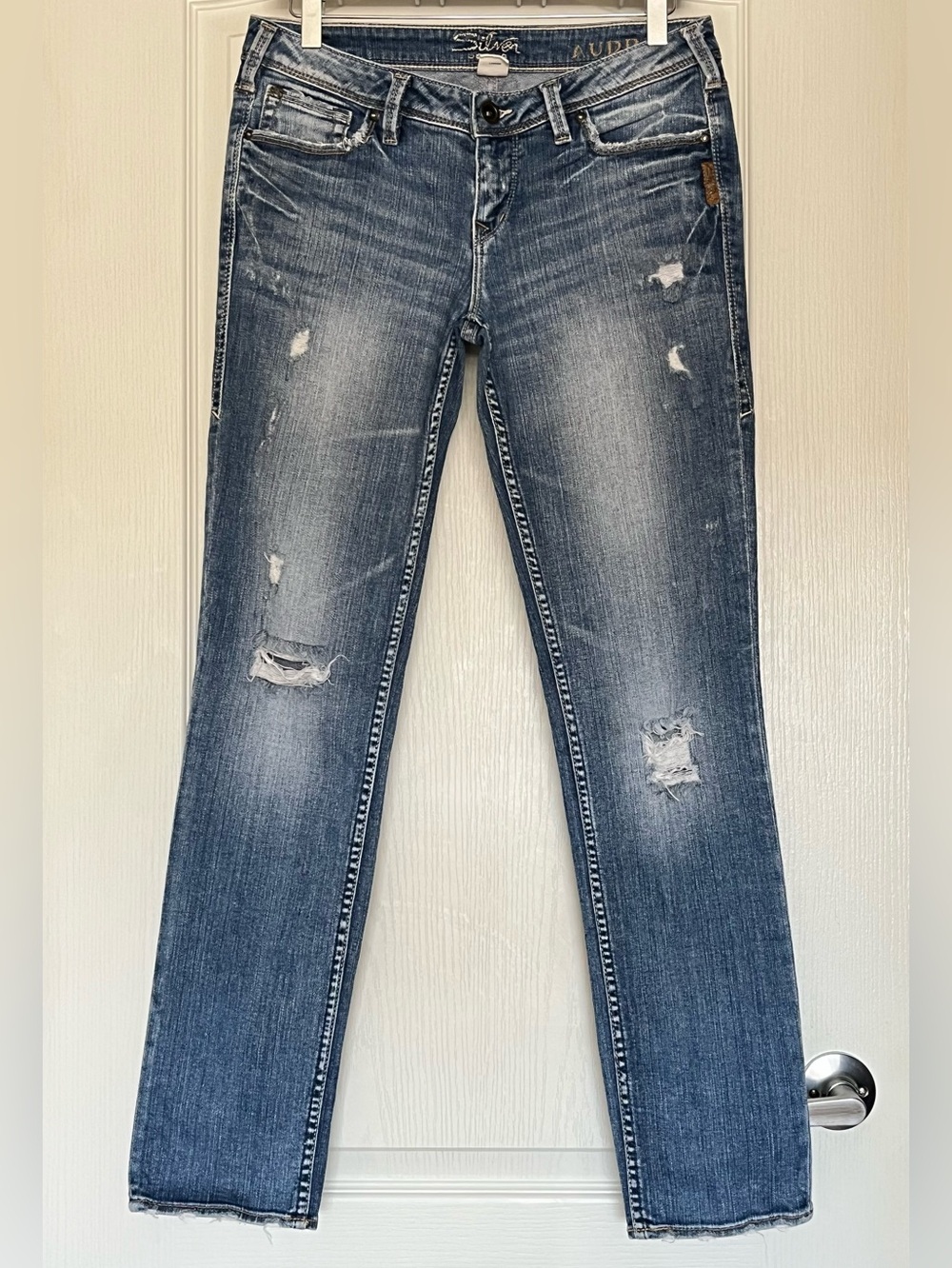Silver Jeans Co Audrey Slim Straight Distressed Jeans Medium Wash Size 29/31